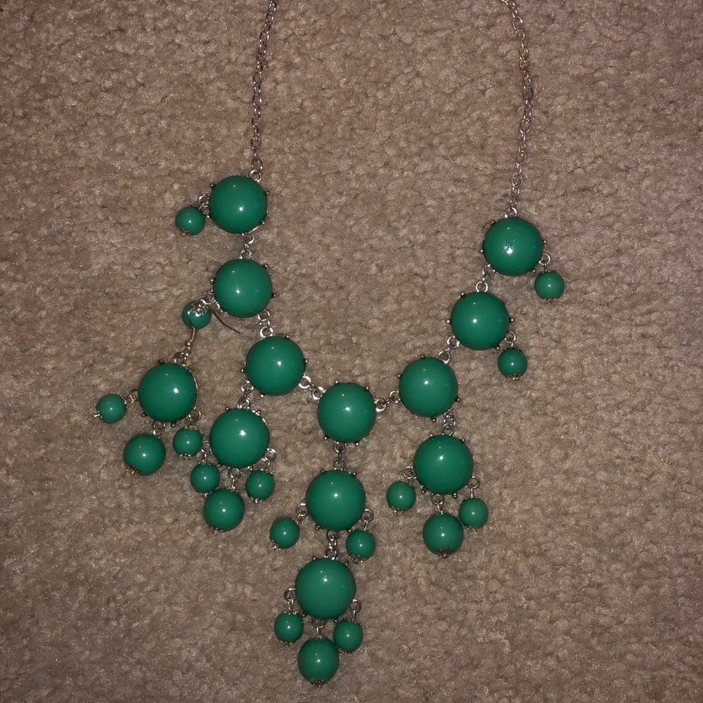 Green Accent Necklace